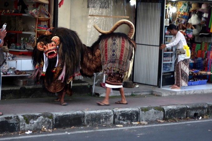 Barong Street Performance in Ubud